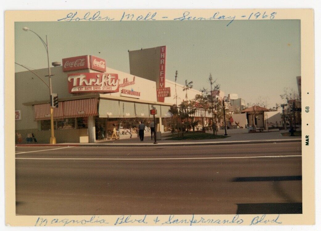 1960s COLOR photo SAN FERNANDO VALLEY magnolia BLVD GOLDEN mall street L.A.