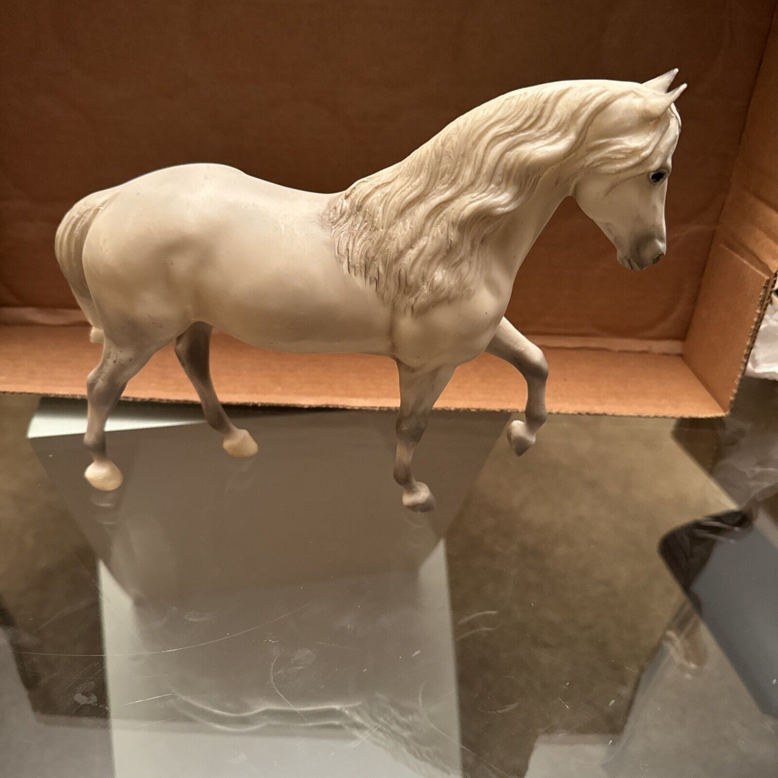 Breyer Black Stallion # 983 Equus Arabian Racehorse Chalky alabaster 1997 - 1998