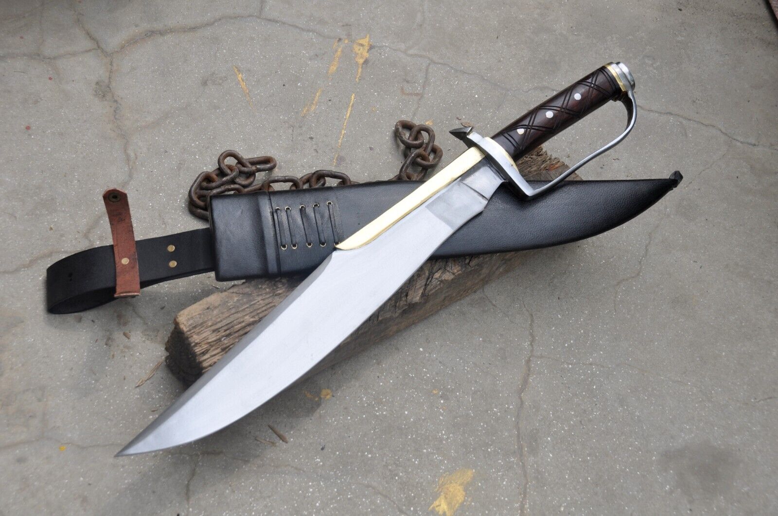 18 inches Long Blade Handmade D-Guard Machete-Hunting, Tactical, Chopper,Forged