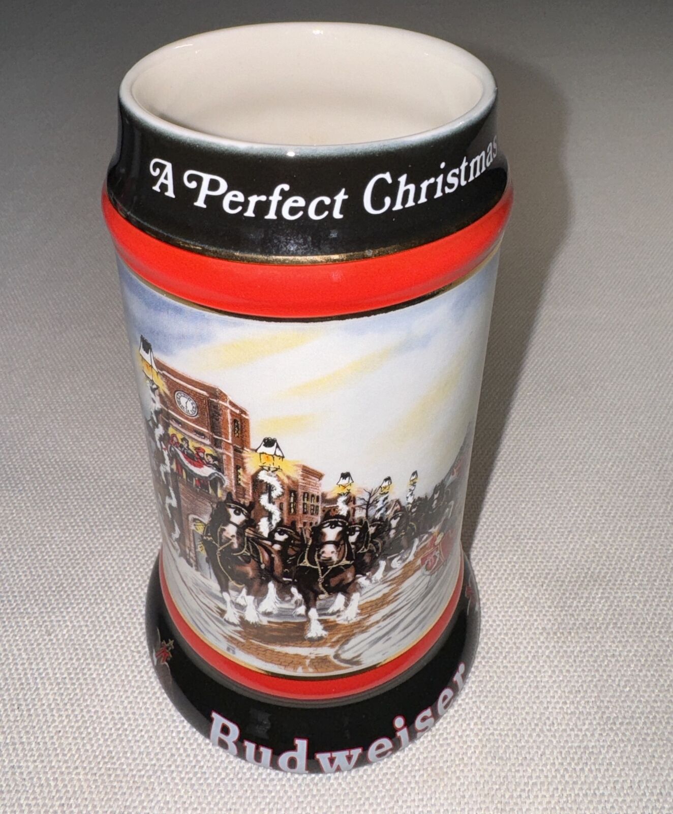 1992 Anheuser Busch BUDWEISER Bud Holiday Christmas Beer Mug Stein Clydesdales