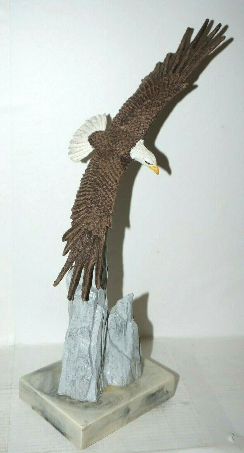 AMERICAN EAGLE Resin Figurine on marble base by Sunglo Designs 