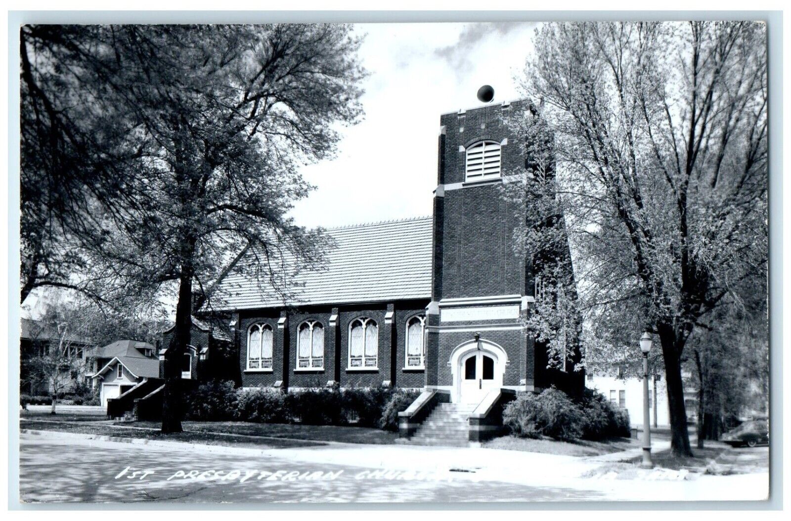 c1910's 1st Presbyterian Church Scene Street Vinton Iowa IA RPPC Photo Postcard