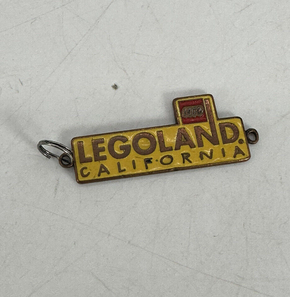 Vintage 1999 Legoland California Grand Opening Keychain 2” RARE Lego