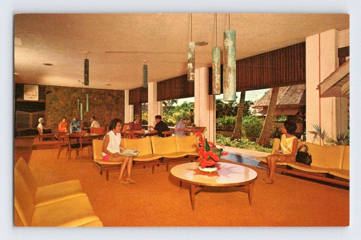 1950\'S. GUEST LOBBY LOUNGE. KAUAI SURF HOTEL. POSTCARD. SM18