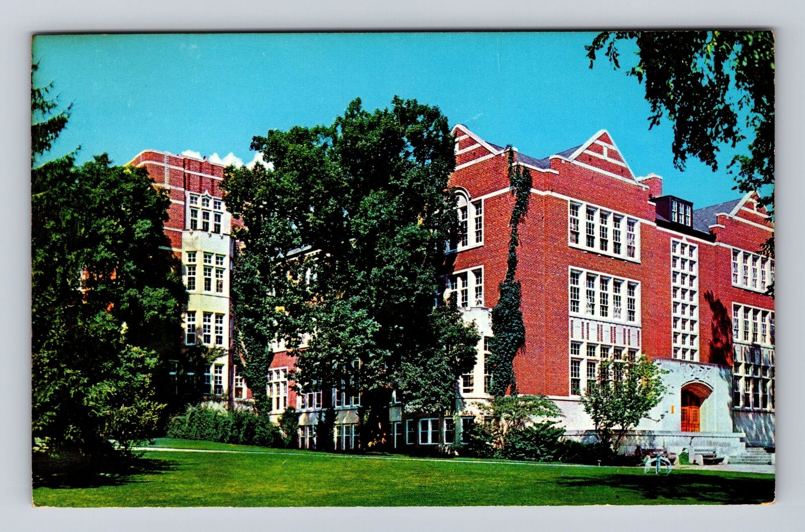 East Lansing MI-Michigan State University Union Bldg. Vintage Souvenir Postcard