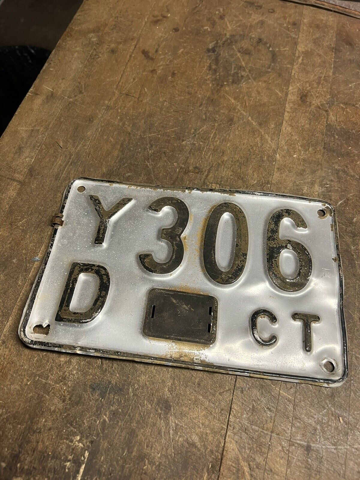 Old WW1 WWI Army Veteran Yankee Division YD 306 CT Connecticut License Plate Tag