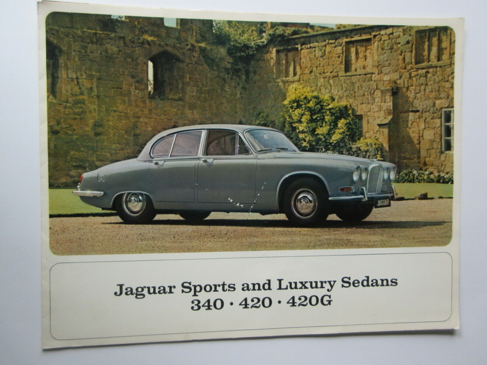 Jaguar 1968 Jaguar Sports Luxury Sedans 340 420 420G 11\