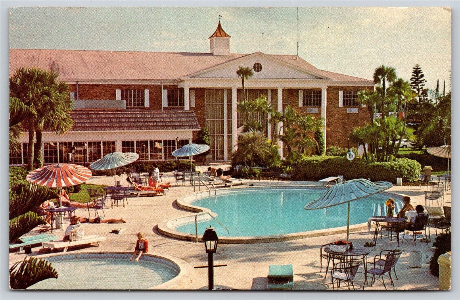 Postcard Ramada Inn of Tampa, Florida 1970\'s T143
