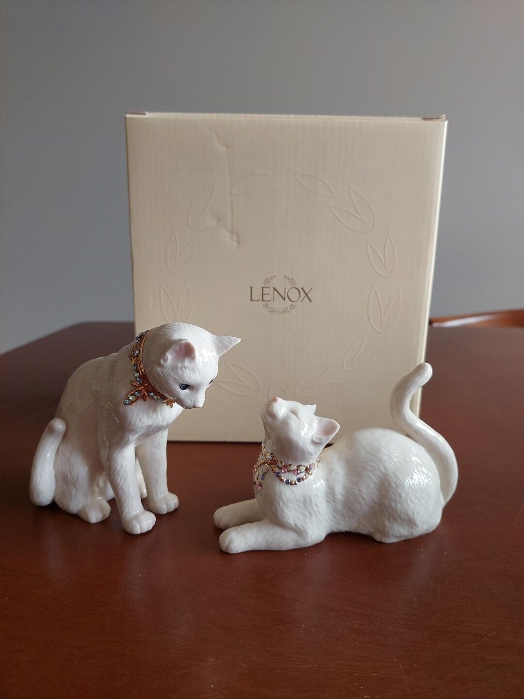 Lenox Awake to a Kiss White Cat with Jeweled Gold Collar In Box