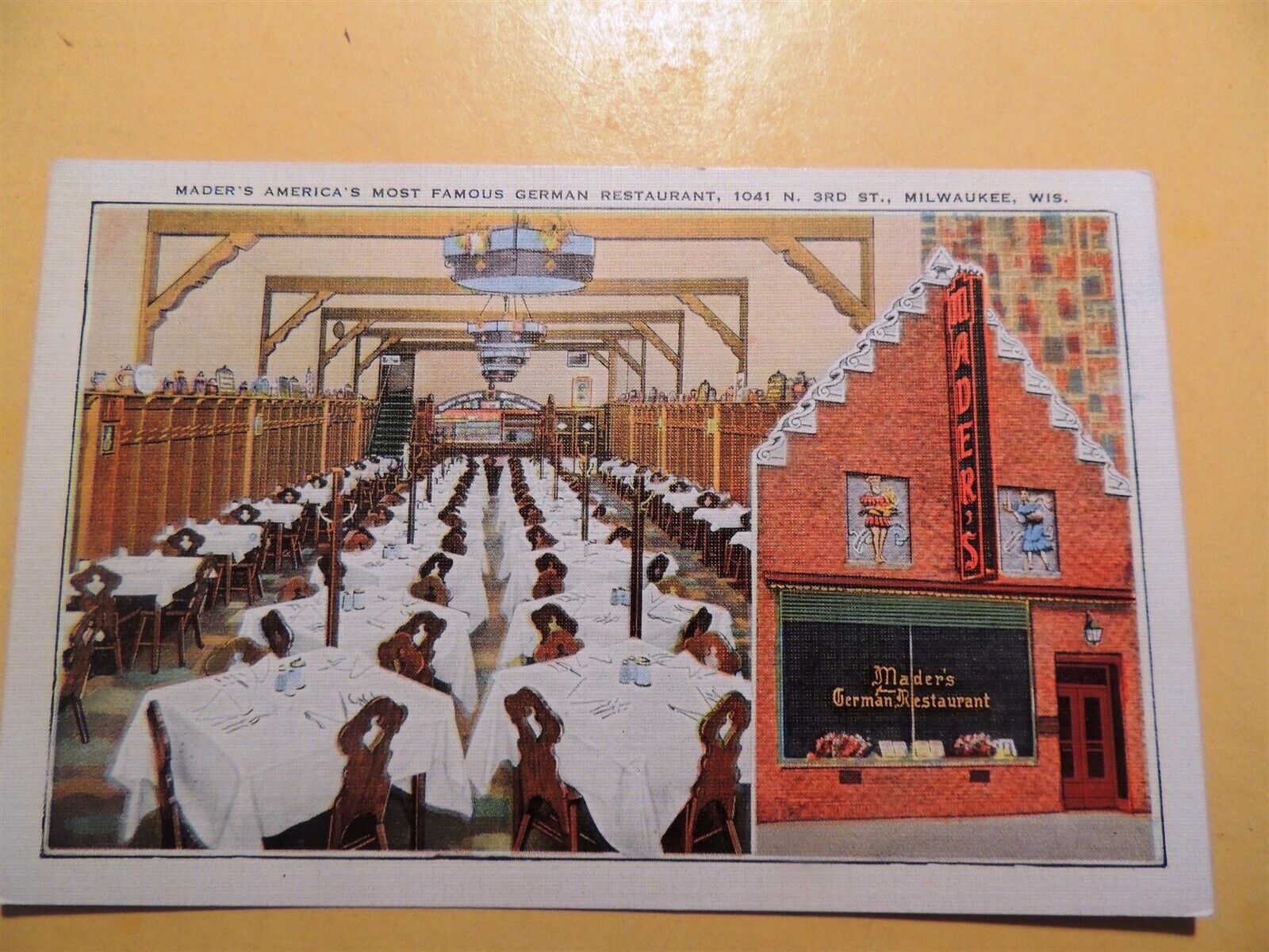Mader\'s German Restaurant Milwaukee Wisconsin vintage linen postcard 