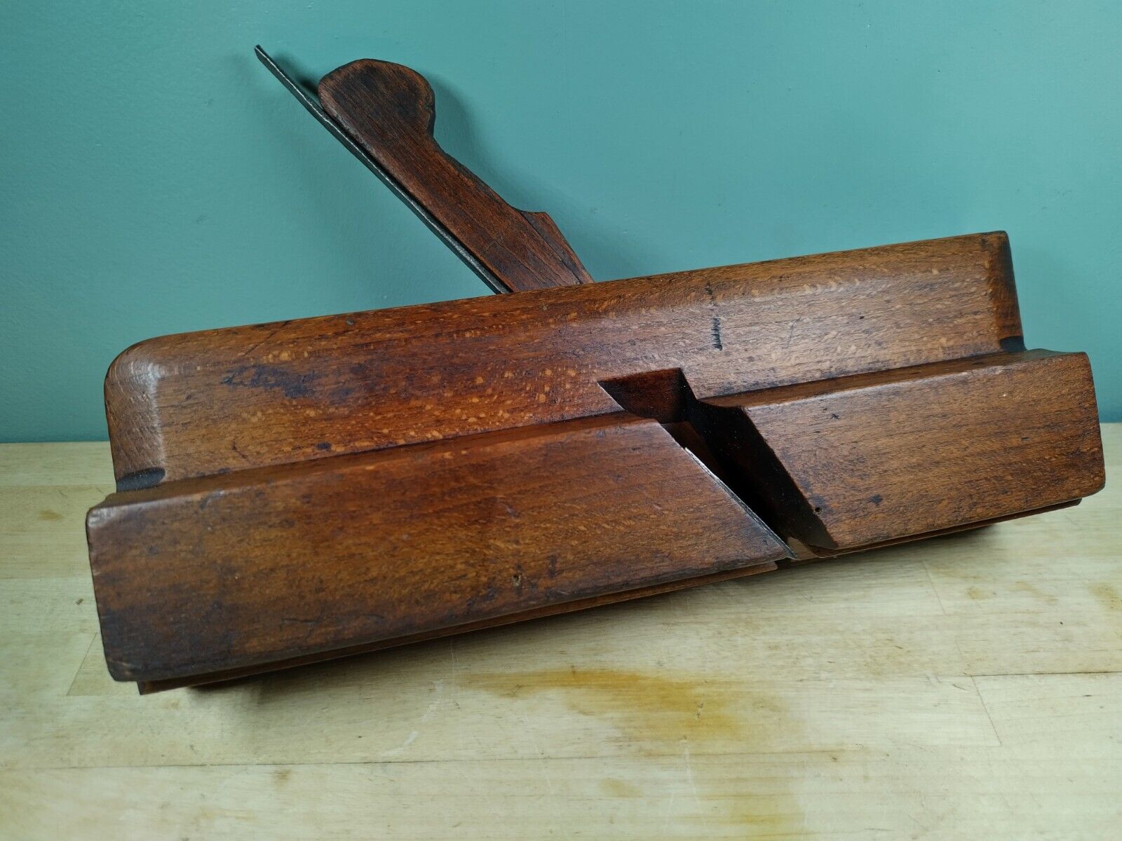 Atkinson. Baltimore, MD. 1829. Step Quirk Ogee Plane. 6/8 mark.
