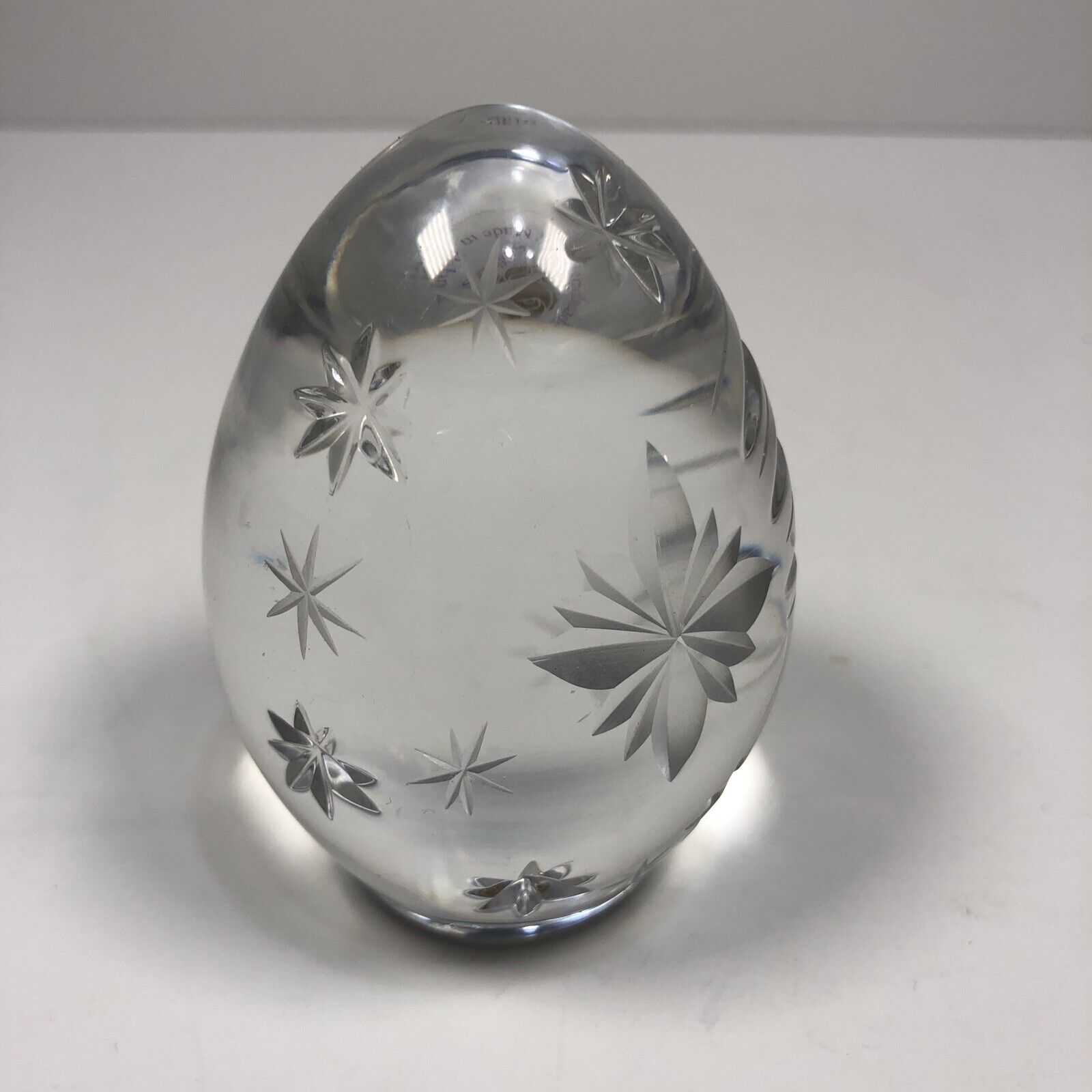 Sullivans Handmade 24% Lead Crystal Egg Paperweight Cut Glass Poland, 2000