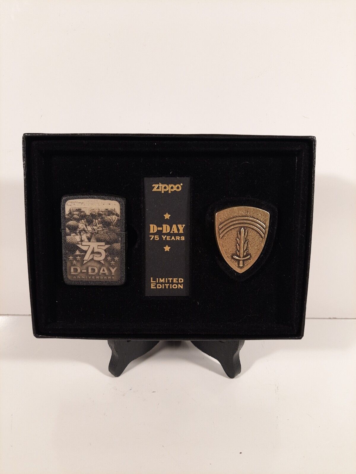 Zippo Windproof Lighter 1941 Black Crackle D-DAY Normandy 75th Anniversary NEW