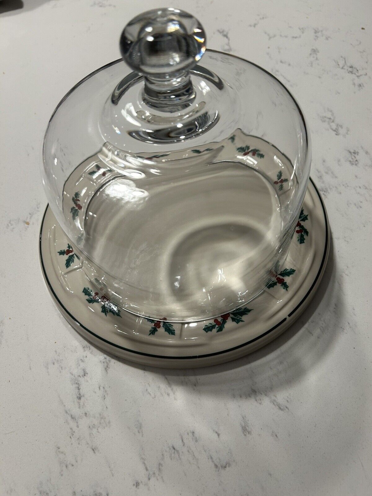 Longaberger RARE Christmas  Cheese Plate With glass Dome.