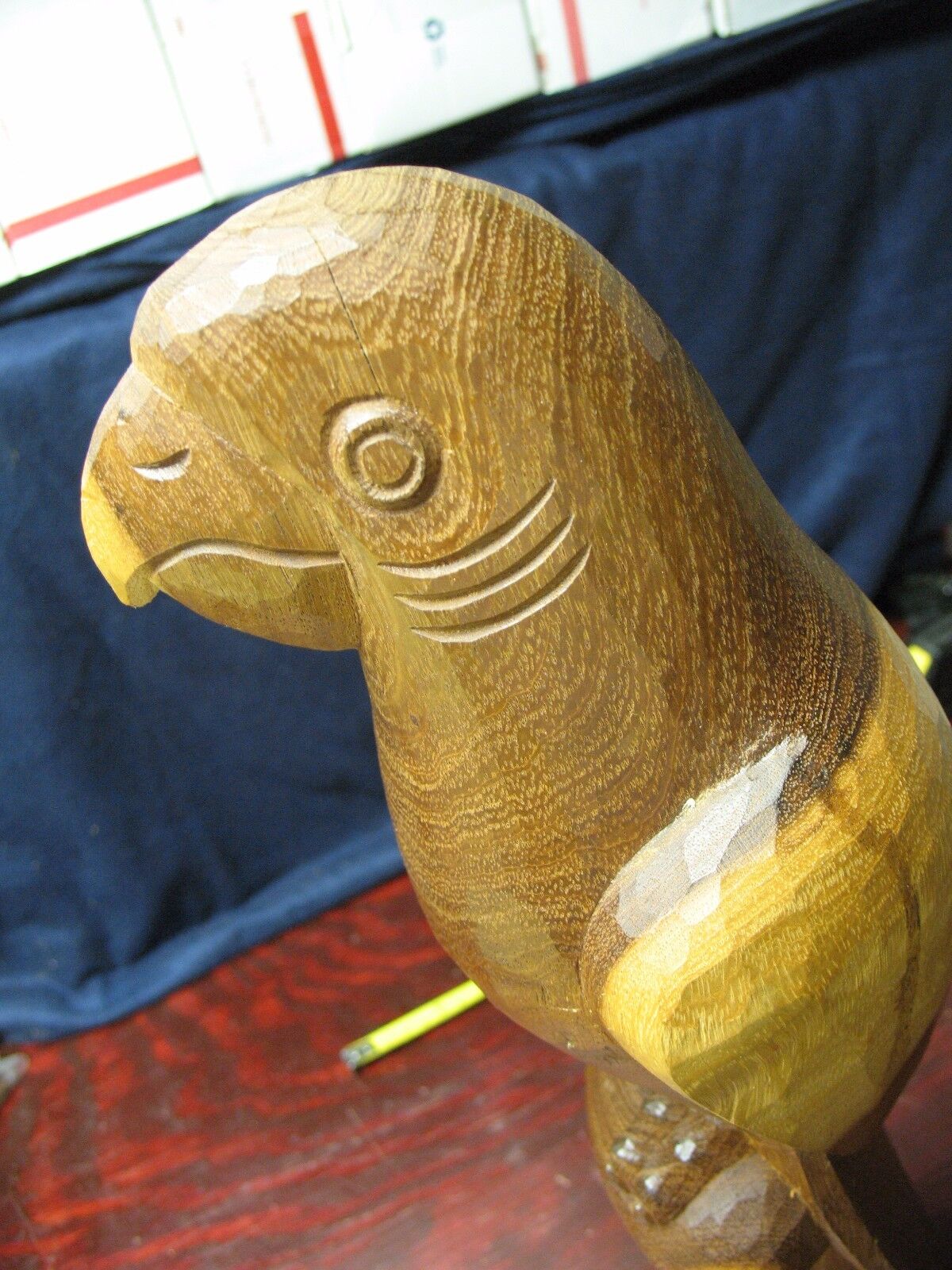  CARVED  HARDWOOD  PARROT  17\'\' TALL  VERY  NICELY  DONE  ARTIGIANO  SIGNED  
