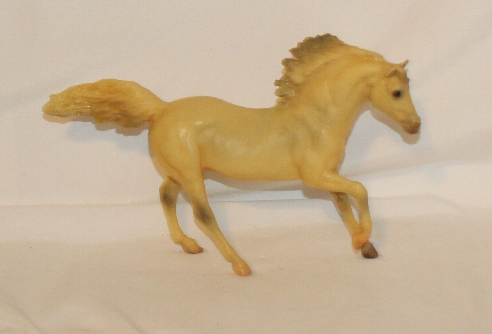 Breyer Reeves Andalusian Cloud\'s Legacy Model Horse Classic Cremello