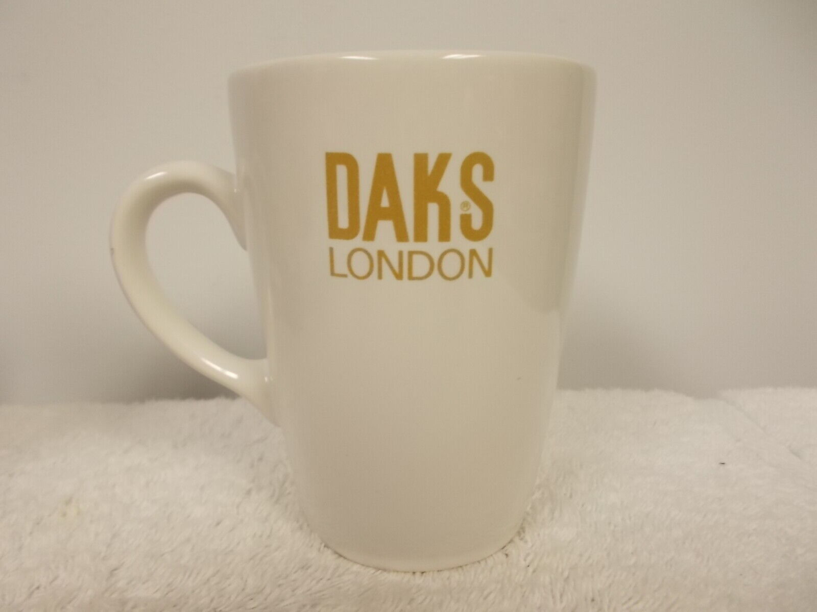 Daks London White & Gold Porcelain Coffee Tea Cup Mug