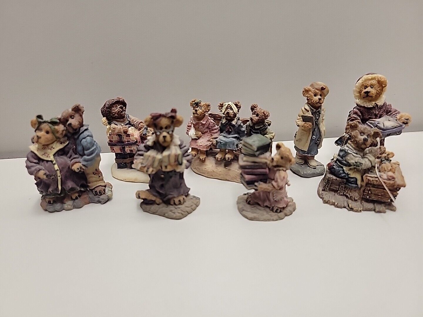 Set of 8 Boyds Bears Bearly Built Town Villages Figurines 
