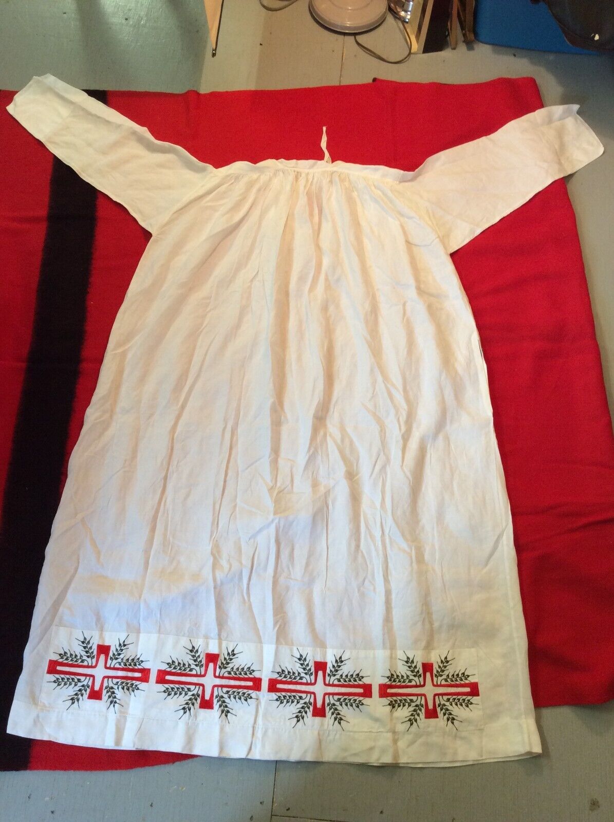 VINTAGE OLD CATHOLIC RELIGIOUS VESTMENT SURPLICE With  RED CROSS