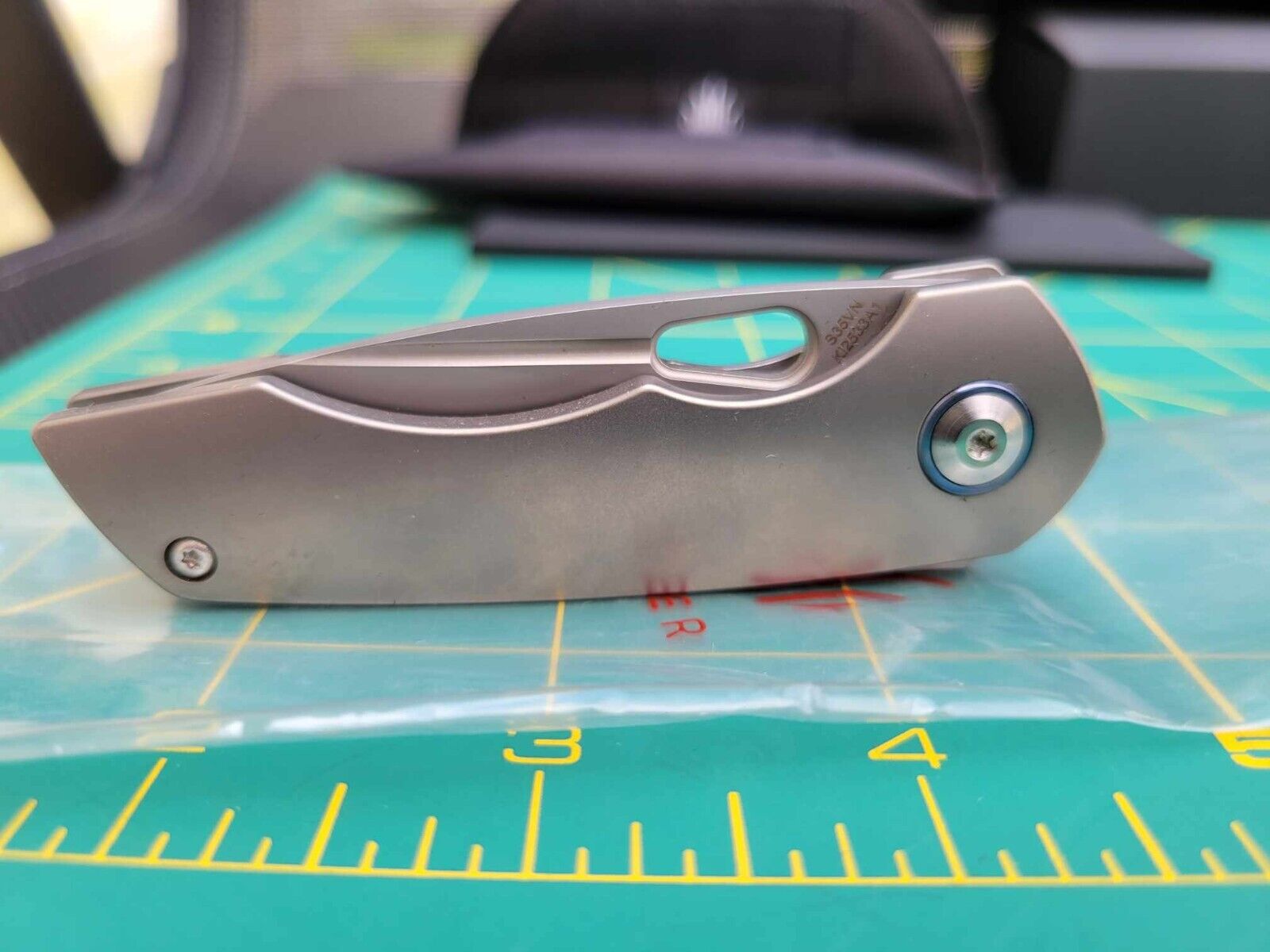 Kizer Nick Swan Microlith Flipper Knife with Titanium Handle/S35VN Blade