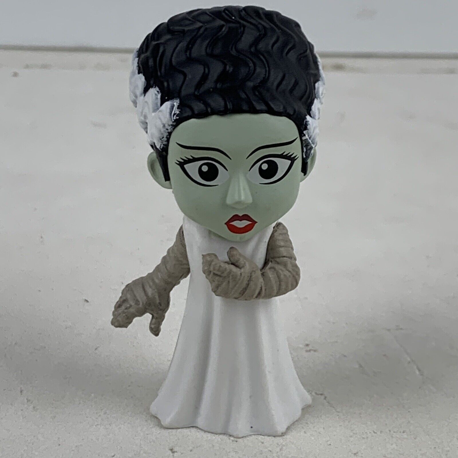 Funko Universal Monsters Series 2 Mystery Minis Color Bride of Frankenstein
