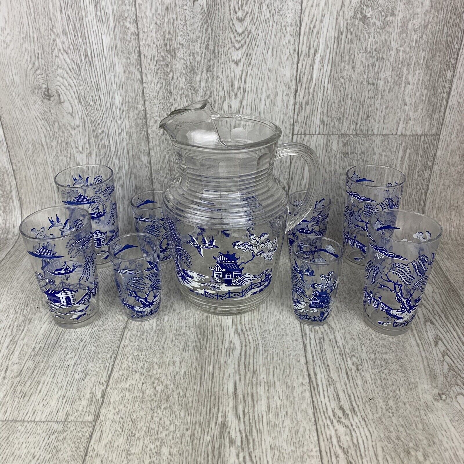 Vintage Blue Willow Glass Pitcher Set With 8 Tumblers Glasses 4 = 6oz & 4 = 12oz