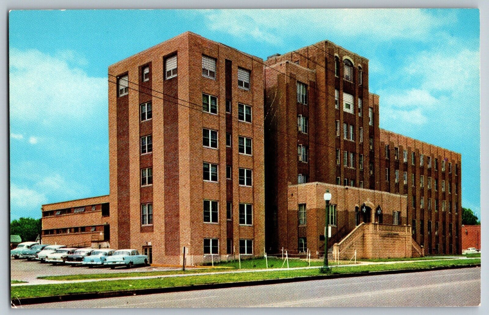 Topeka, Kansas KS - A. T. and S. F. Hospital Building - Vintage Postcards
