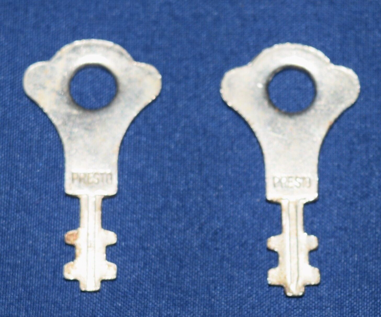 2 Small Matching Vintage Presto Luggage Keys Trunk Carrying Case Keys