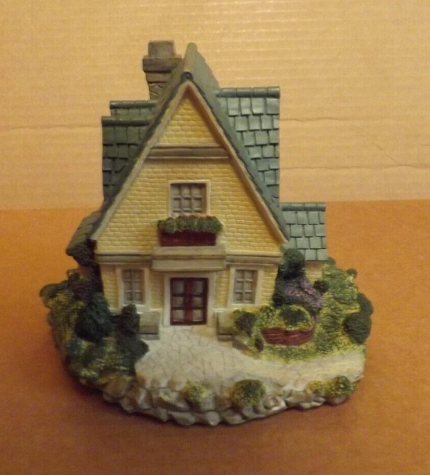OLDE ENGLANDS CLASSIC COTTAGES YORKSHIRE HOUSE COLLECTBLE RESIN FIGURINE