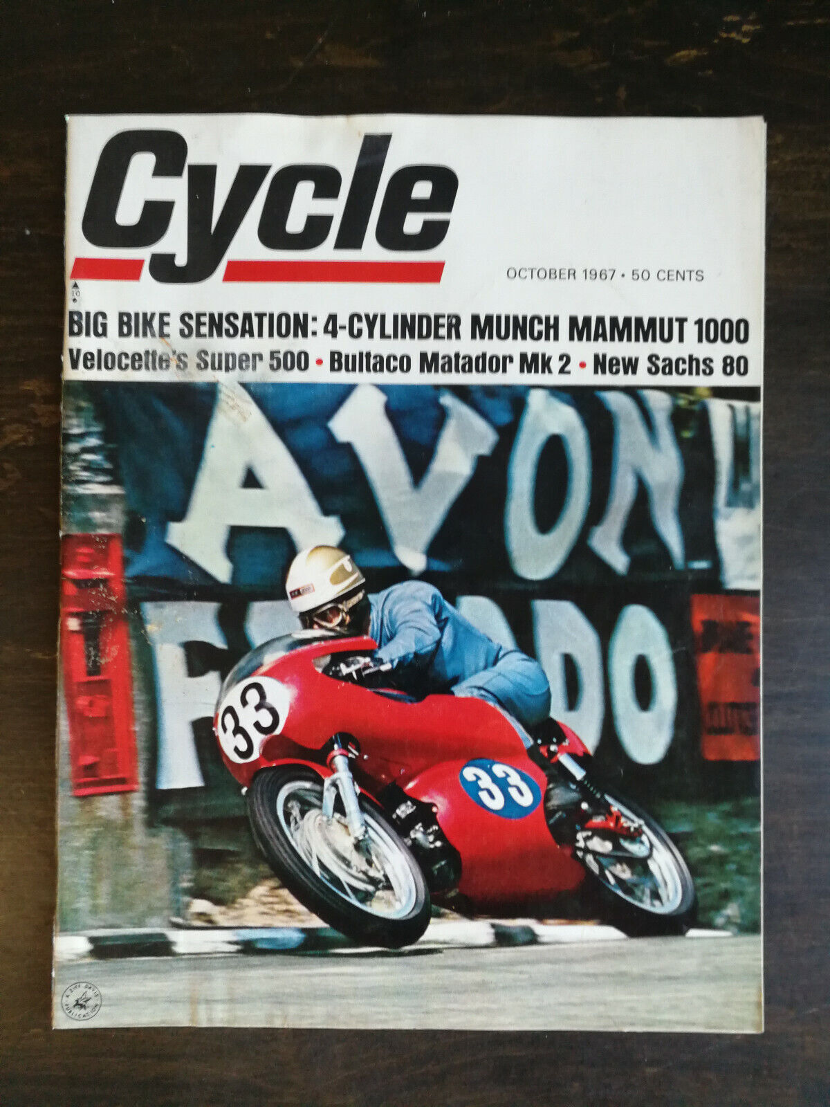 Cycle Magazine October 1967  Velocette 500 - Bultaco 250 - Munch 1000 - Sachs 80