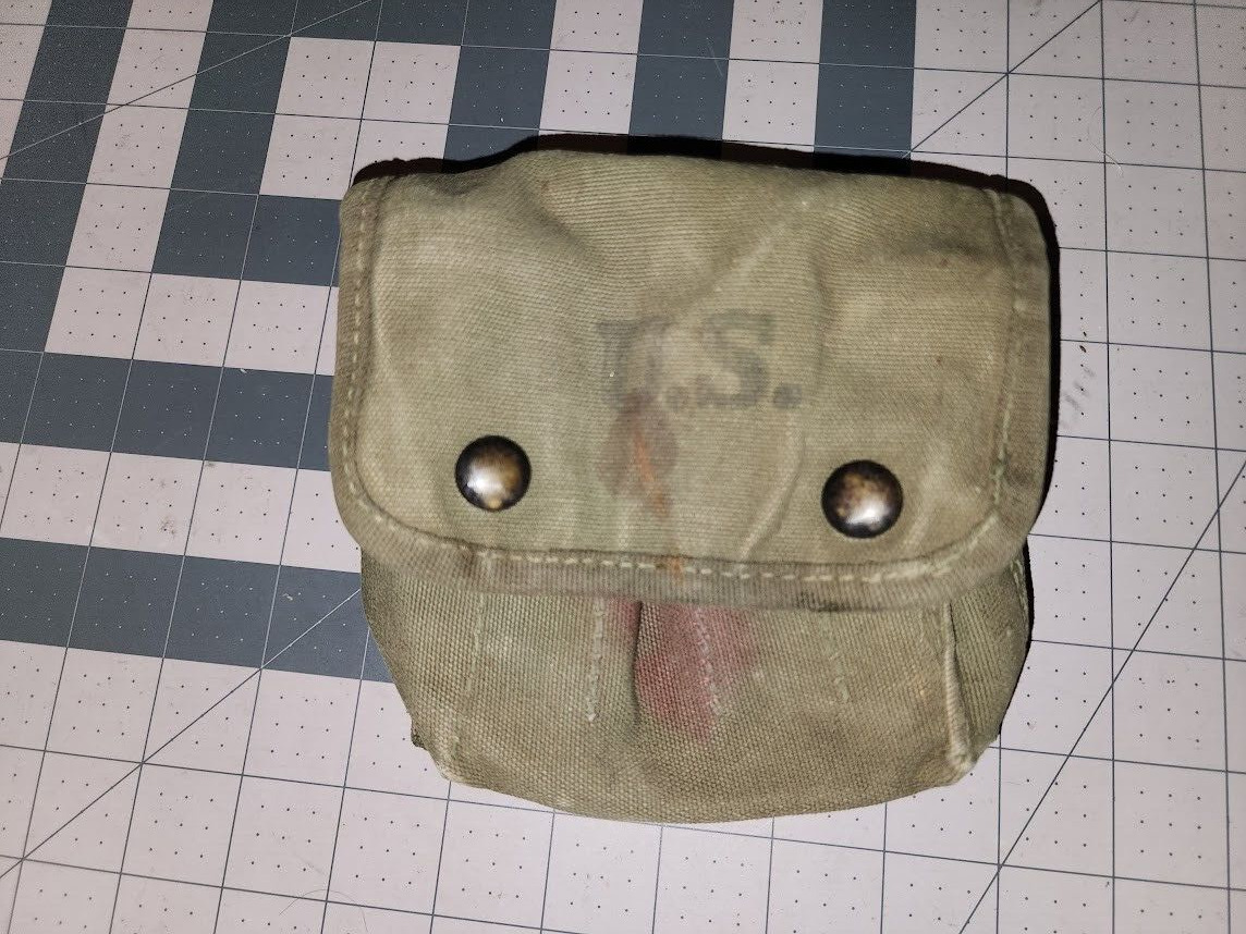 Original WW2 USMC US Army Jungle First Aid Kit Pouch, G.B. MFG. Co 1944 - Used