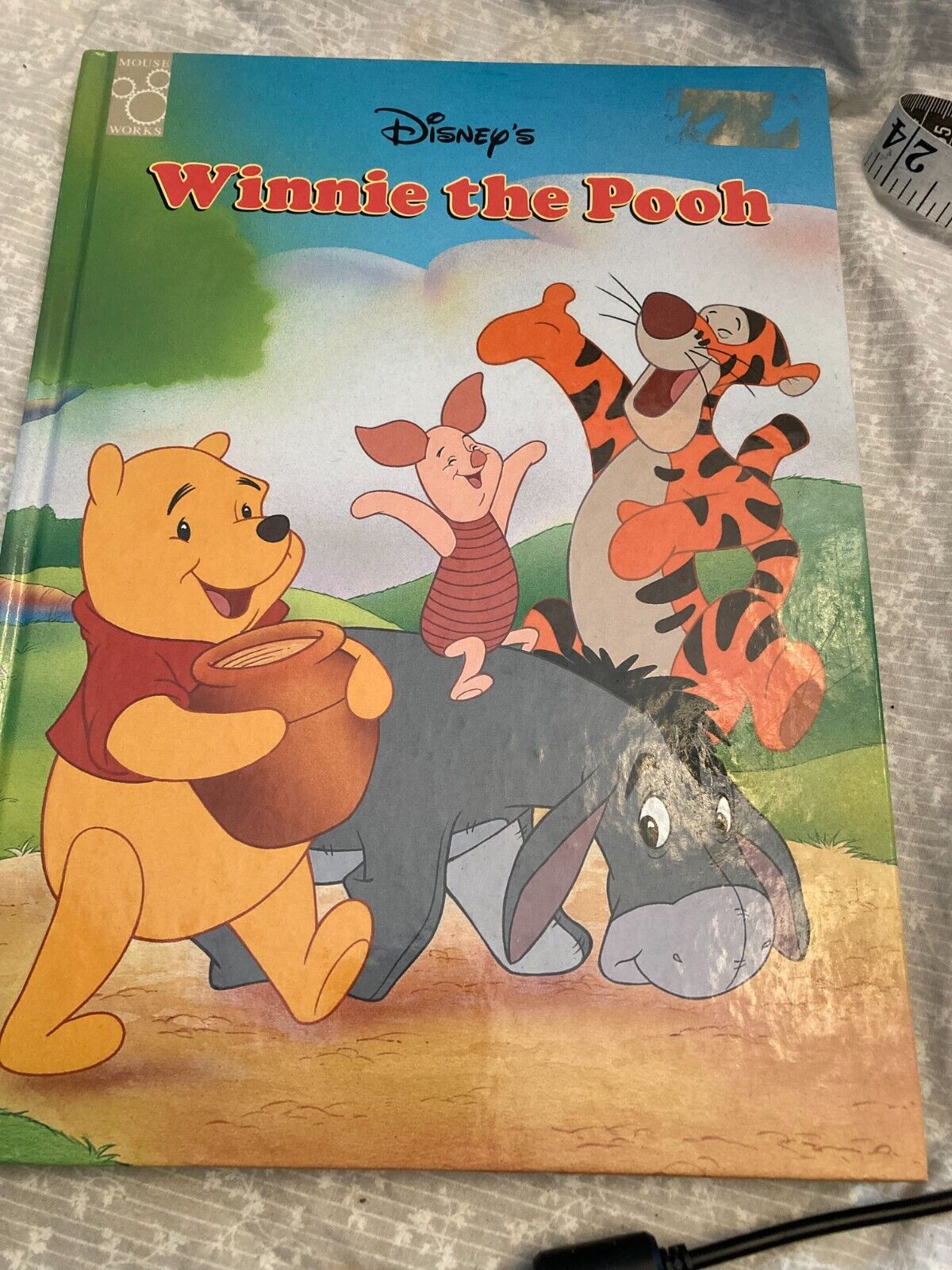 Disney\'s Winnie the Pooh. Hard back book. 95 pages. Mouse Works. Excellent con