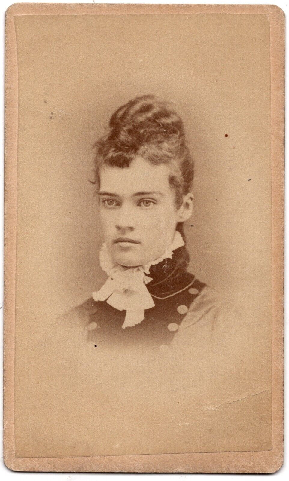 ANTIQUE CDV CIRCA 1880s F. PAKER GORGEOUS YOUNG LADY FANCY DRESS MORRISVILLE VT.