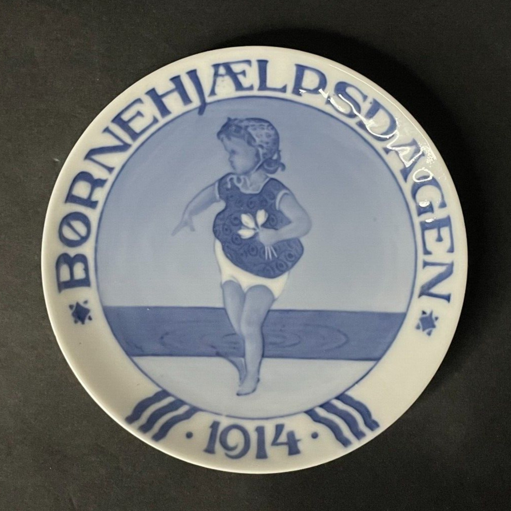 Antique ROYAL COPELAND Porcelain Ceramic CHILDREN\'S HELP DAY 1914 Plate Denmark