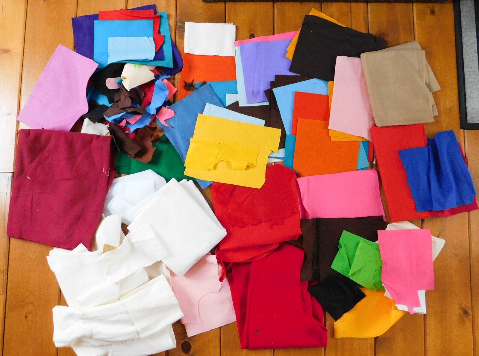 4 ¾ Pounds Vintage & Later Felt Fabric Squares Thick Thin Many Colors Huge Lot
