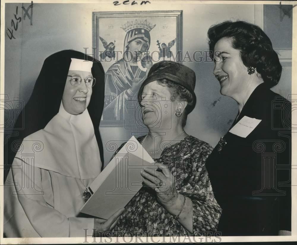 1963 Press Photo Mother Superior Annunciata honored by Convent of Good Shepherd