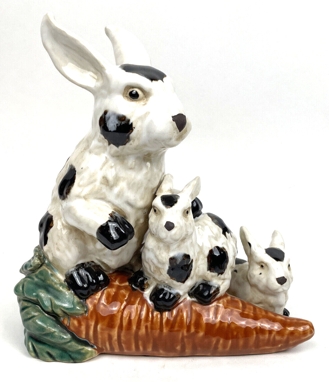 Vintage Bunny Rabbit Babies Carrot Majolica Large Pottery Glazed 9x9 Centerpiece
