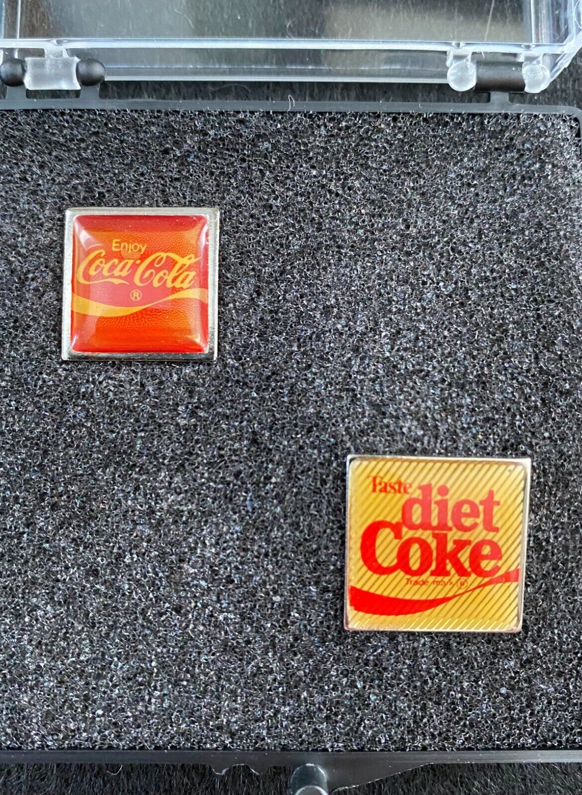 Vintage Coca-Cola & Diet Coke pins. Very good condition. 