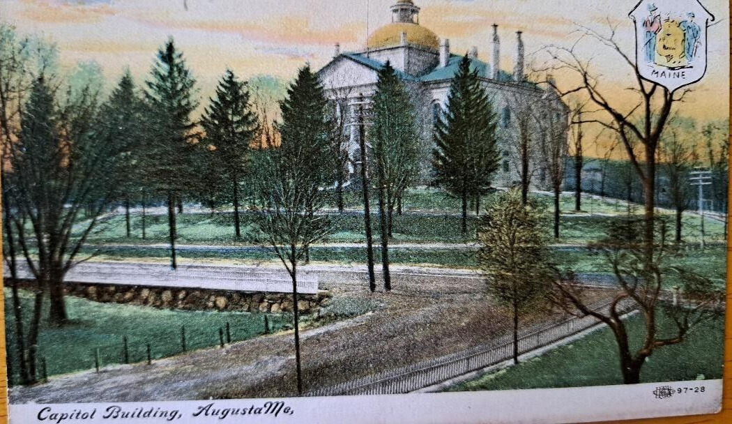 AUGUSTA, MAINE  Old Capitol Building    Vintage ME Postcard   ca.1910\'s