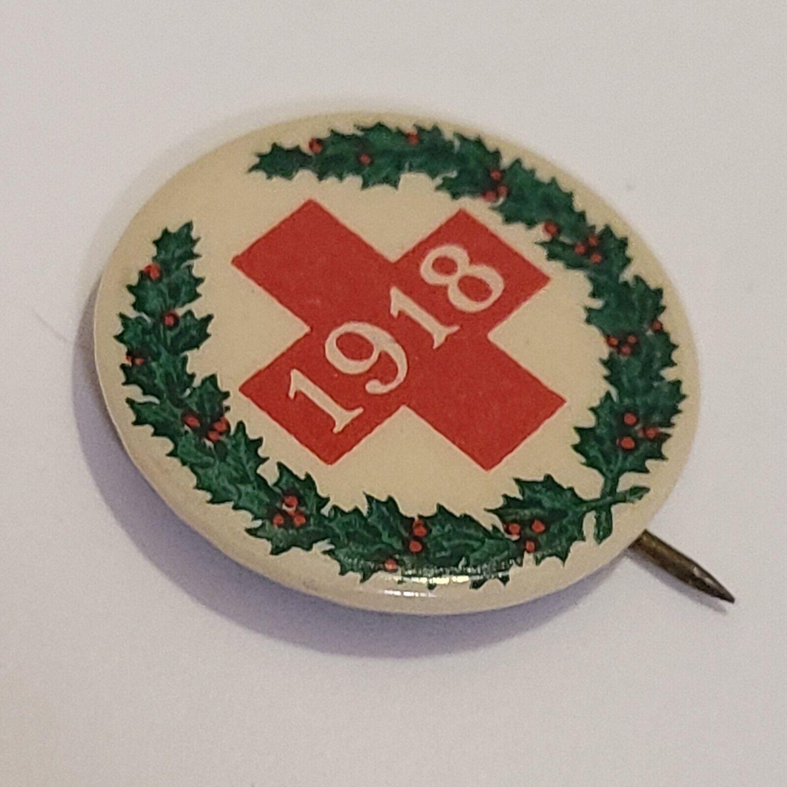 Vintage 1918 Red Cross Christmas Wreath Pinback Button Pin Ehrman Malden Mass 1\