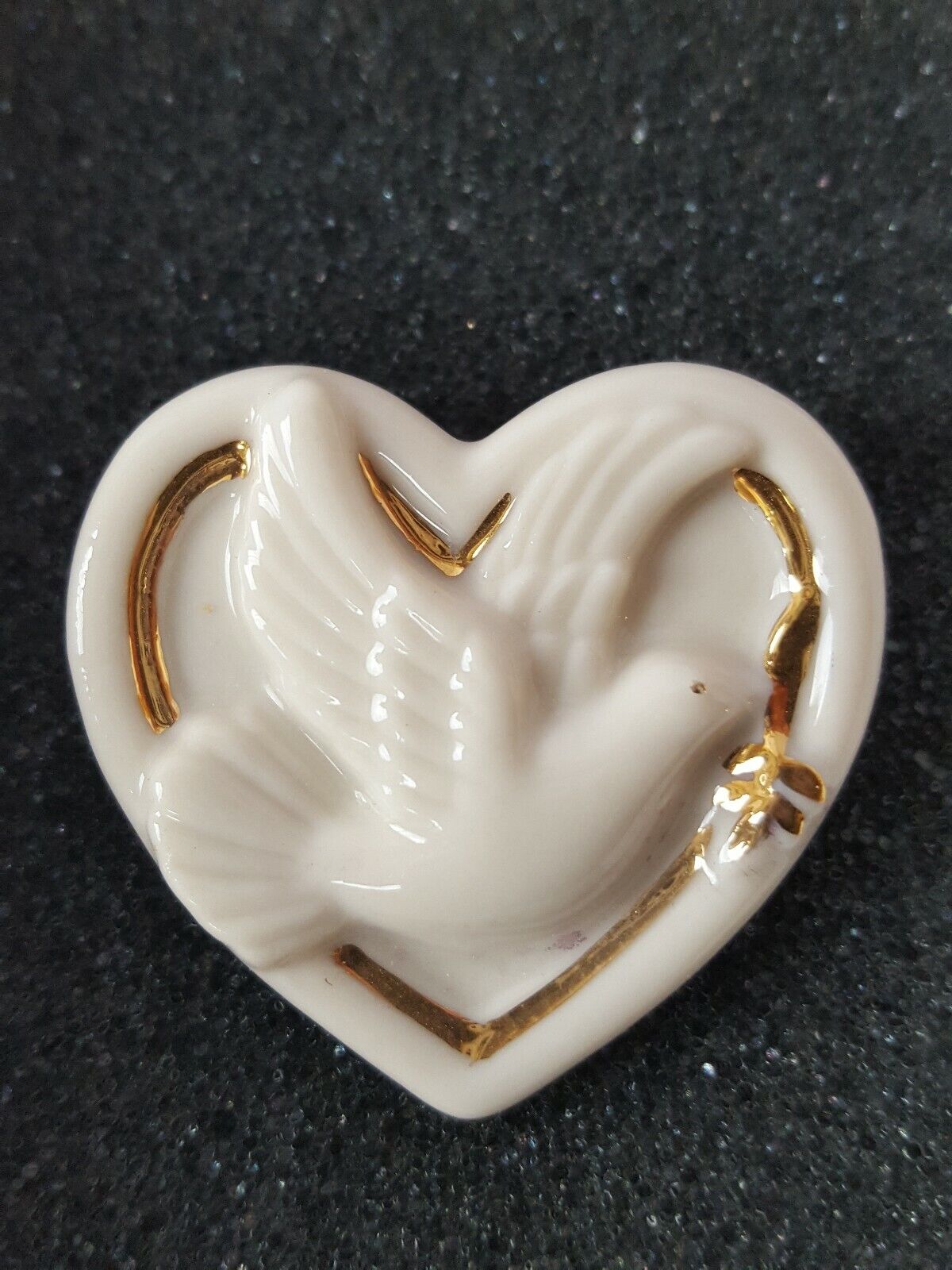 Vintage Lenox Dove Of Peace Porcelain Brooch Pin 24k Gold trim in Box 1.5\
