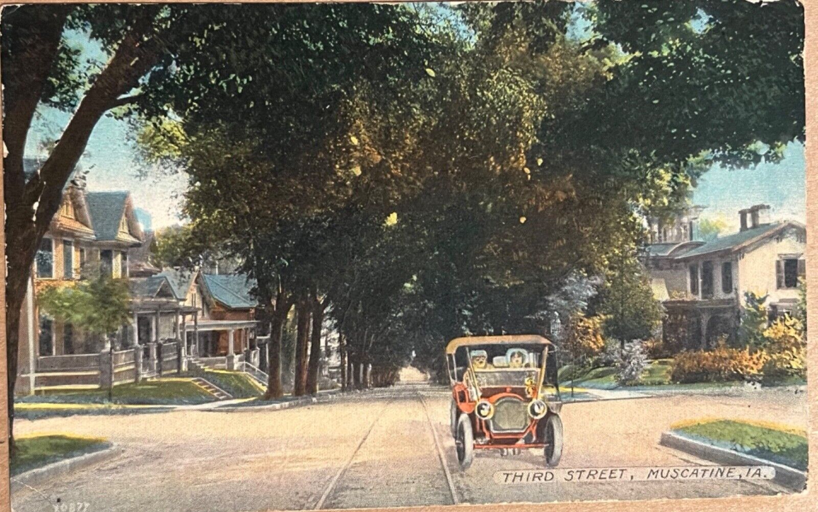 Muscatine Iowa Third Street Houses People in Old Car Antique Postcard c1910