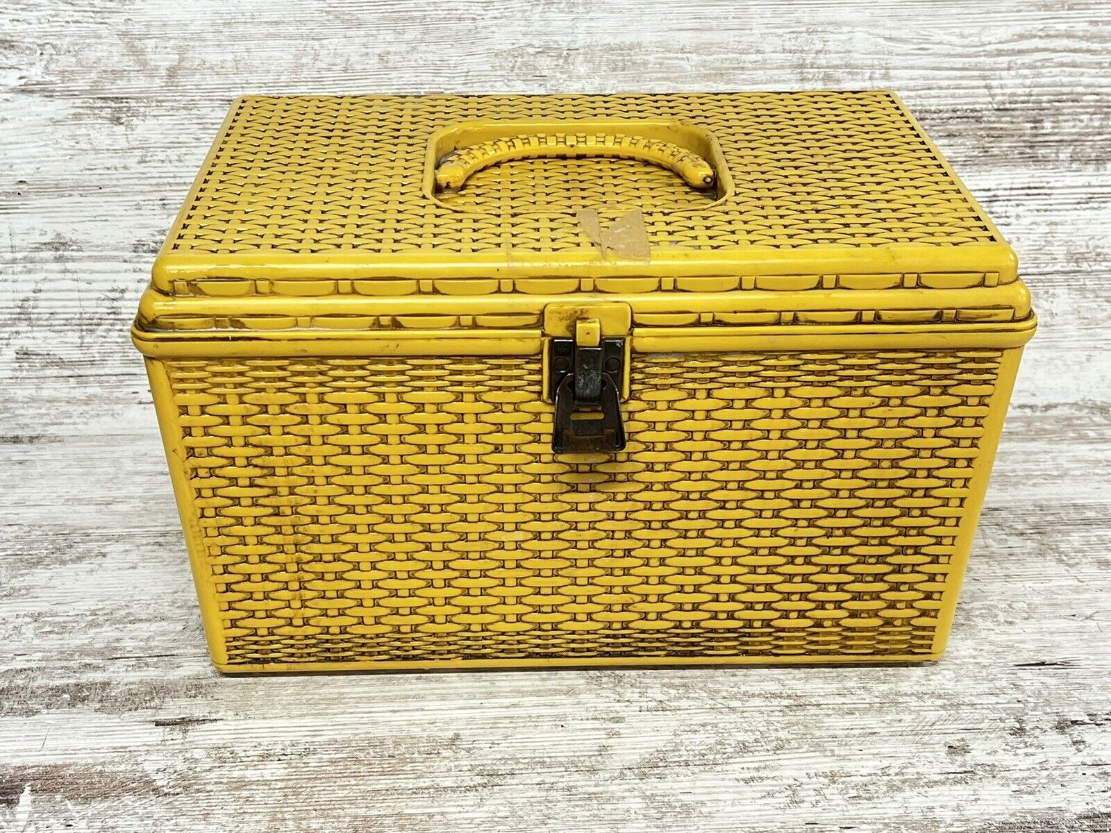 Vtg WILSON Wil-hold Basket Weave Sewing craft Box with 1 Tray