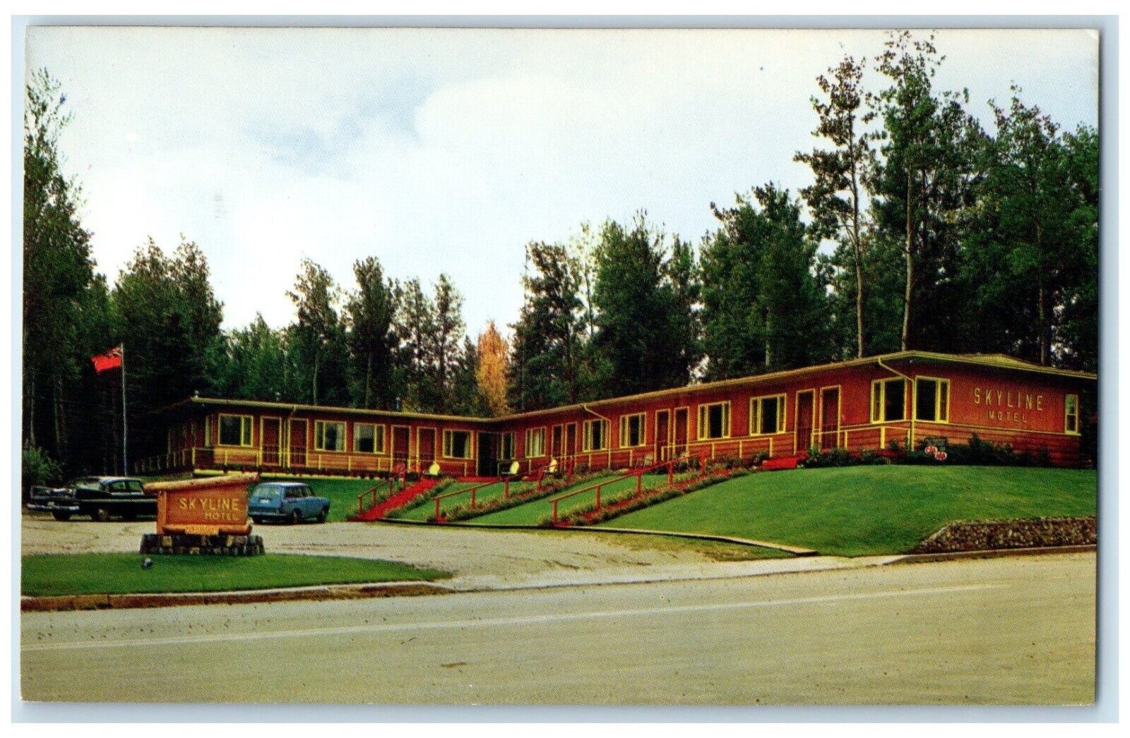 c1950's Skyline Motel Waskesiu Lake Saskatchewan Canada Vintage Postcard