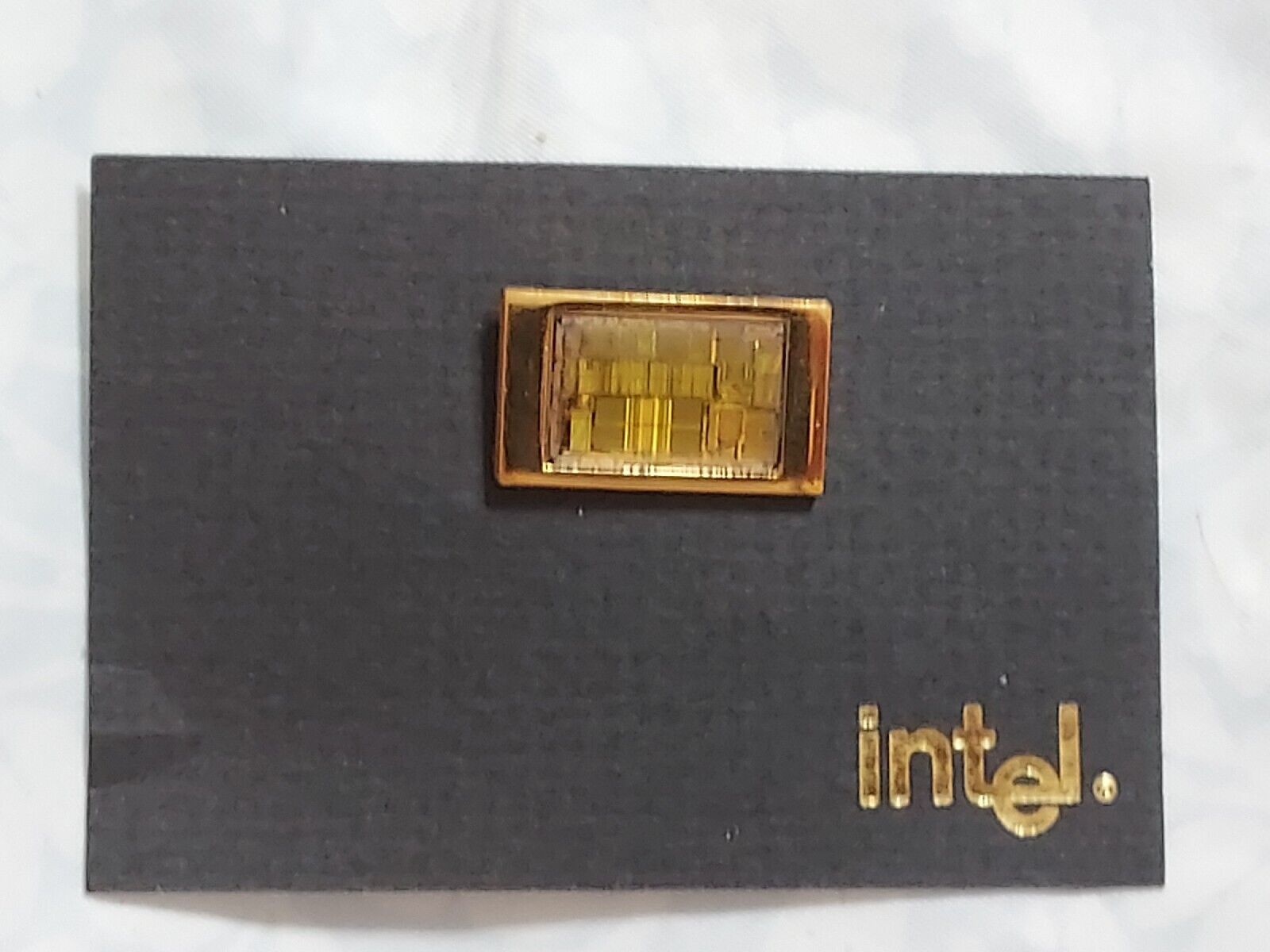 RARE Intel i486 Processor Chip Jewelry Gold tone Promotional LAPEL PIN Vintage 