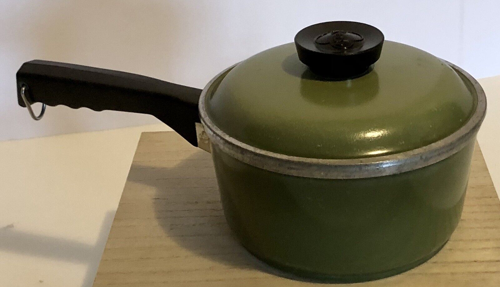 Vintage Club Green Round Aluminum Long Handle Saute Pan Cooking Pot 2- 2-1/2 Qts