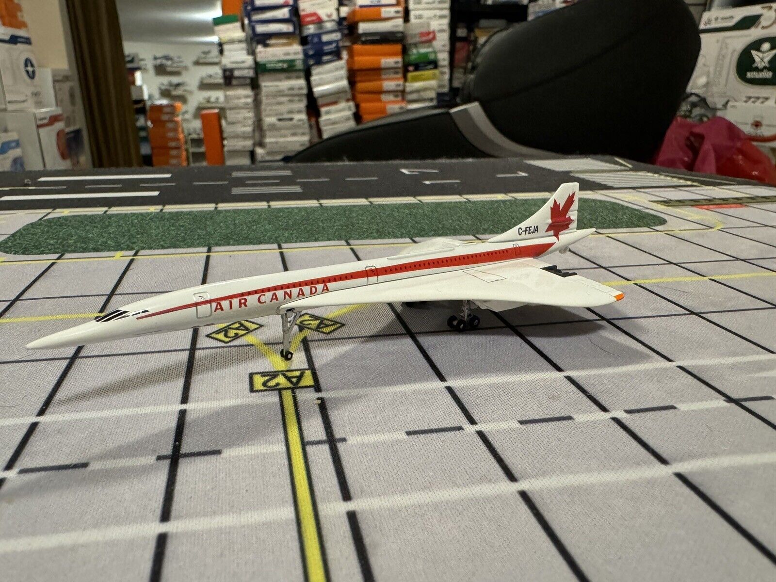 Hogan 1:400 Air Canada Concorde C-FEJA Airlines Fantasy Custom Diecast Model