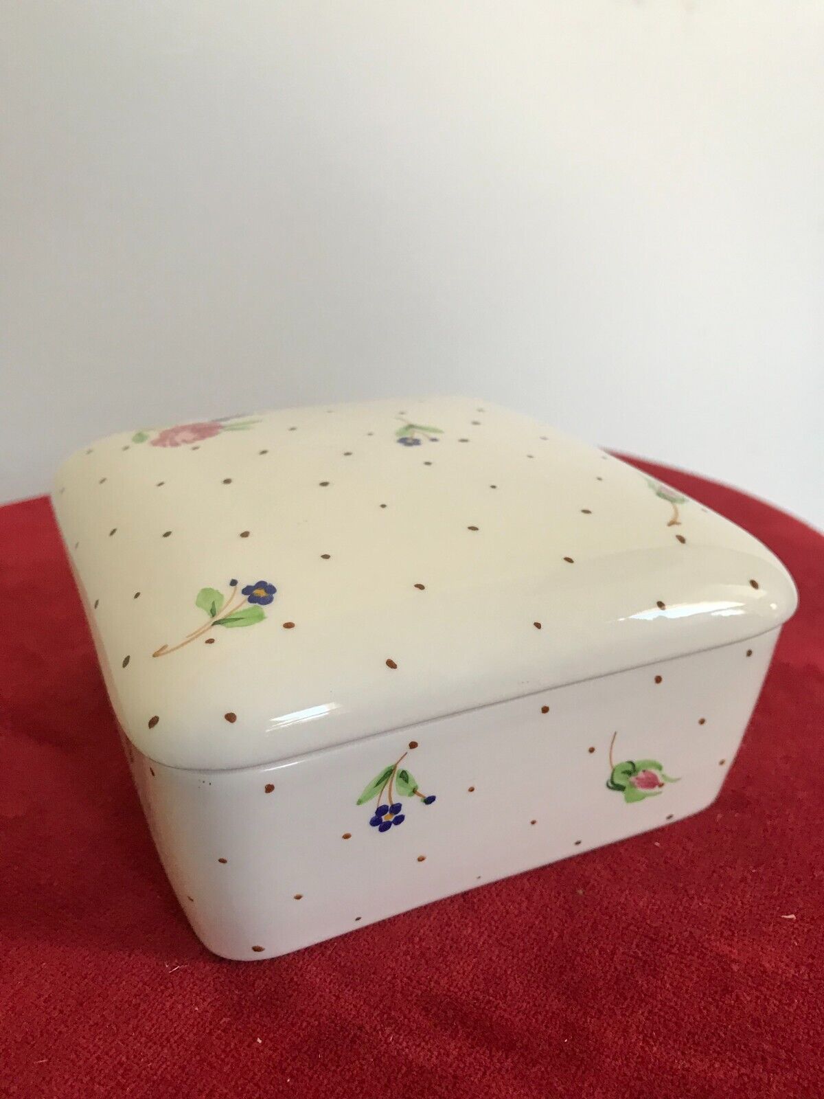 Vintage PorcelianTrinket box made in Italy