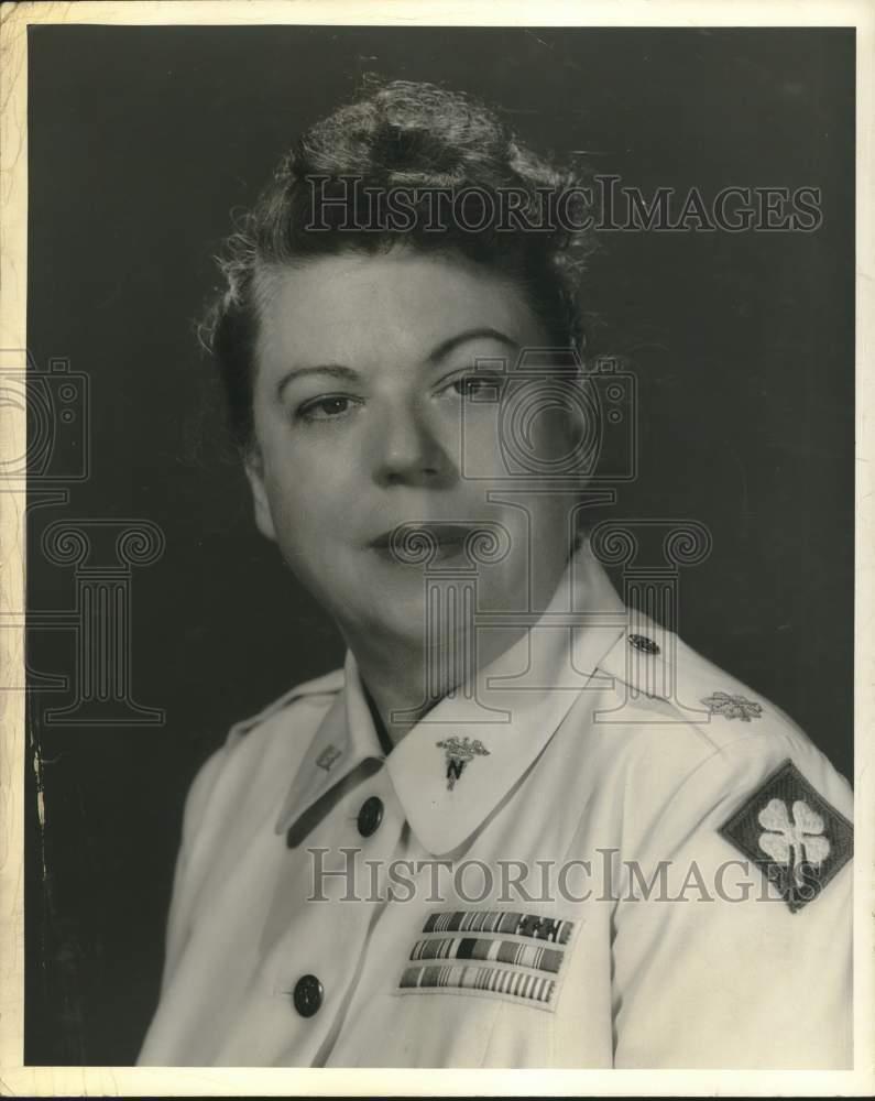 1955 Press Photo Major Ellayne E. McAlphine, Fort Sam Houston, Texas - sam04615