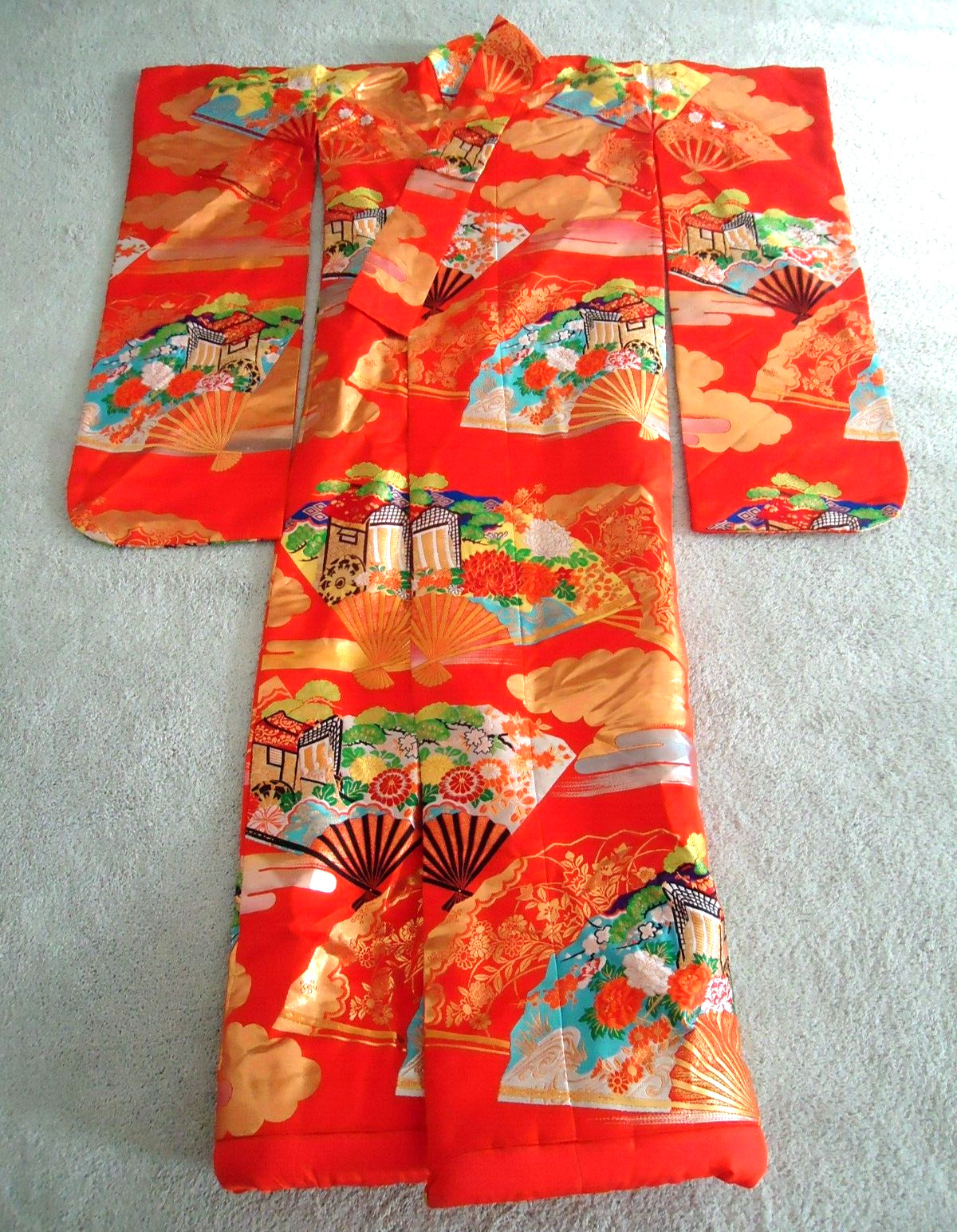 Uchikake Japanese Kimono Hanging Embroidered